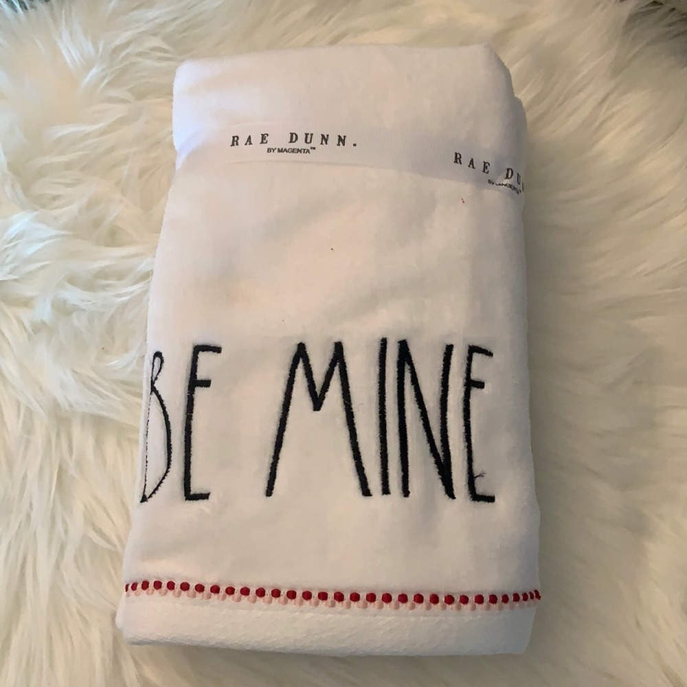 Rae Dunn BE MINE set of 2 hand towels